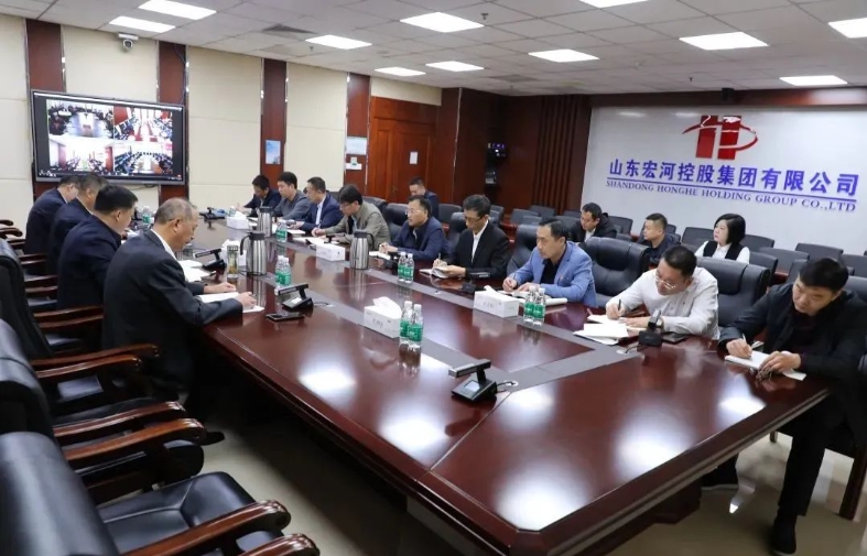 召開(kāi)11月份總經(jīng)理安全生產(chǎn)會(huì)議2